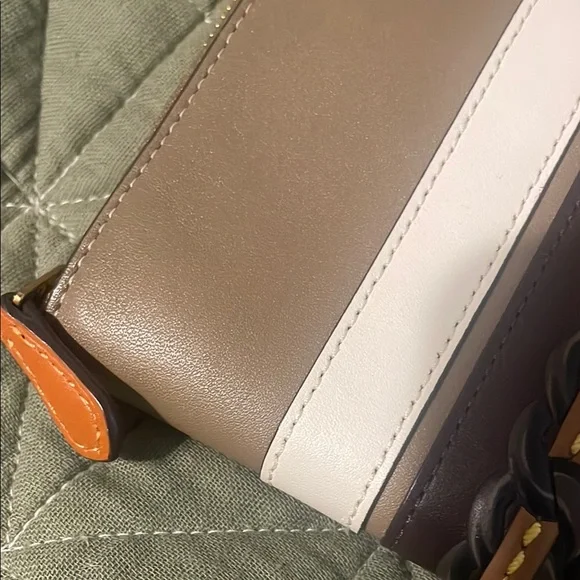 Coach Medium Zip Around Wallet - Picture 3 of 7